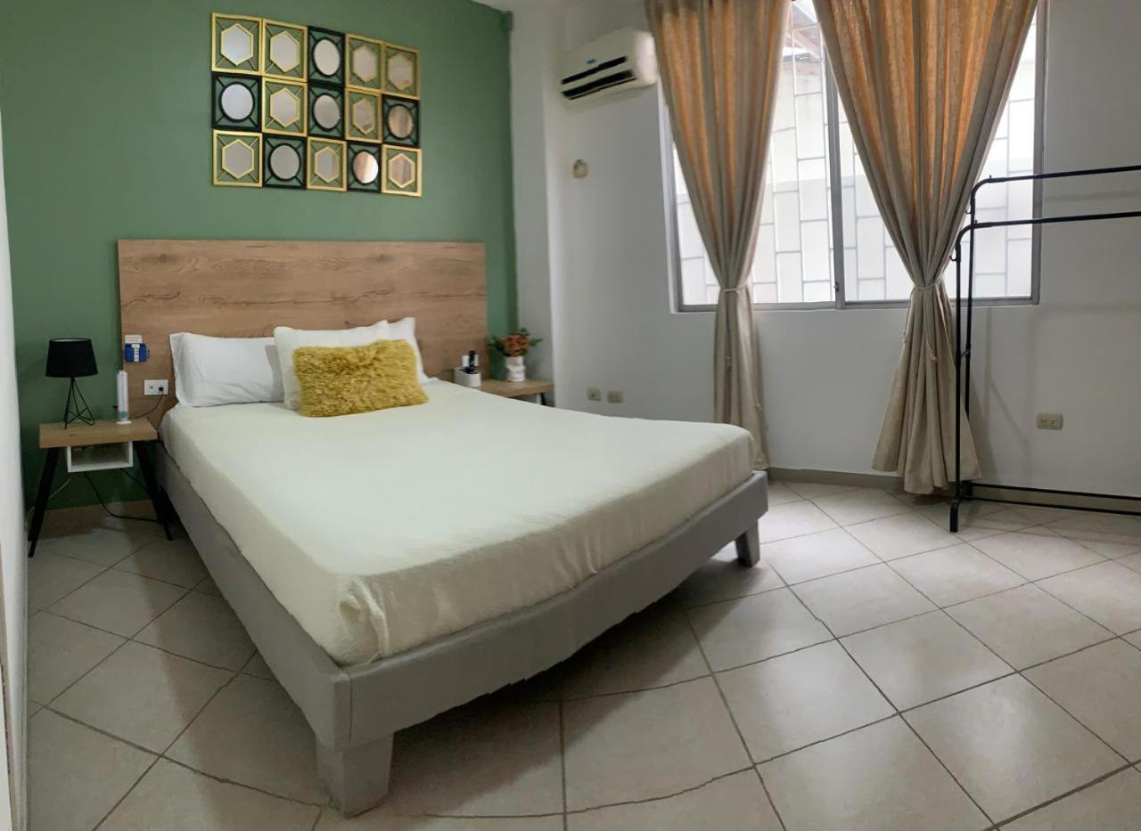 Los Soles Suite Mall Del Sol Guayaquil Airport Zewnętrze zdjęcie